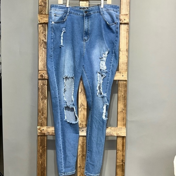 Fashion nova “ needing something “ medium blue wash jeans. Size 2X. NWT. - Picture 1 of 6